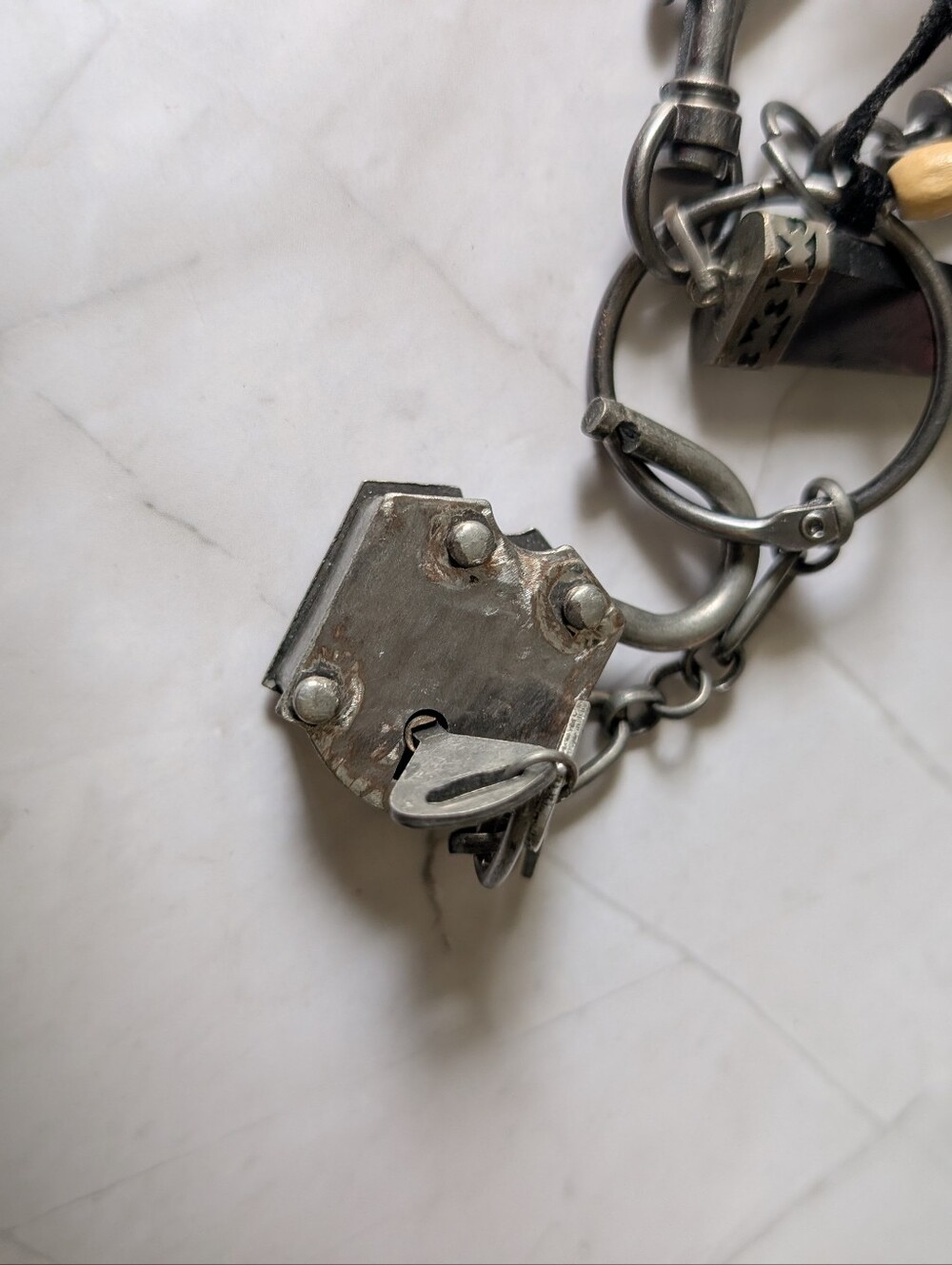 Vintage Industrial Bag Charm Gunmetal Keychain with Feathers & Lock - Picture 4 of 8
